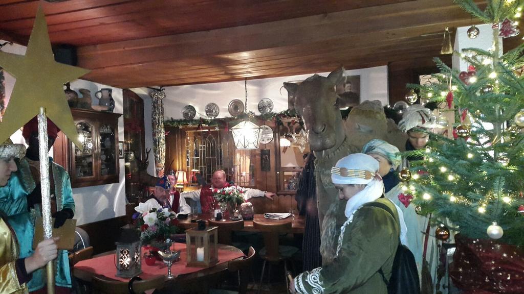 Gasthaus Zum Hirschen Staufen im Breisgau Luaran gambar