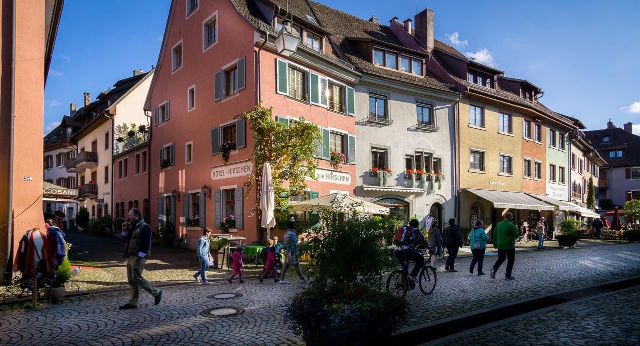 Gasthaus Zum Hirschen Staufen im Breisgau Luaran gambar